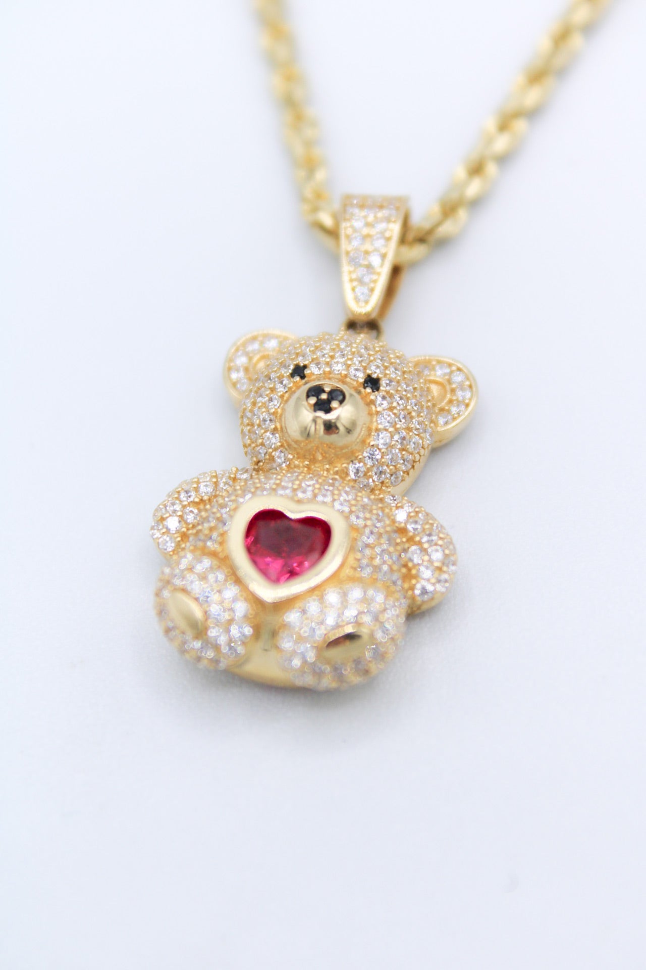 SOLID ROPE CHAIN WITH BEAR PENDANT