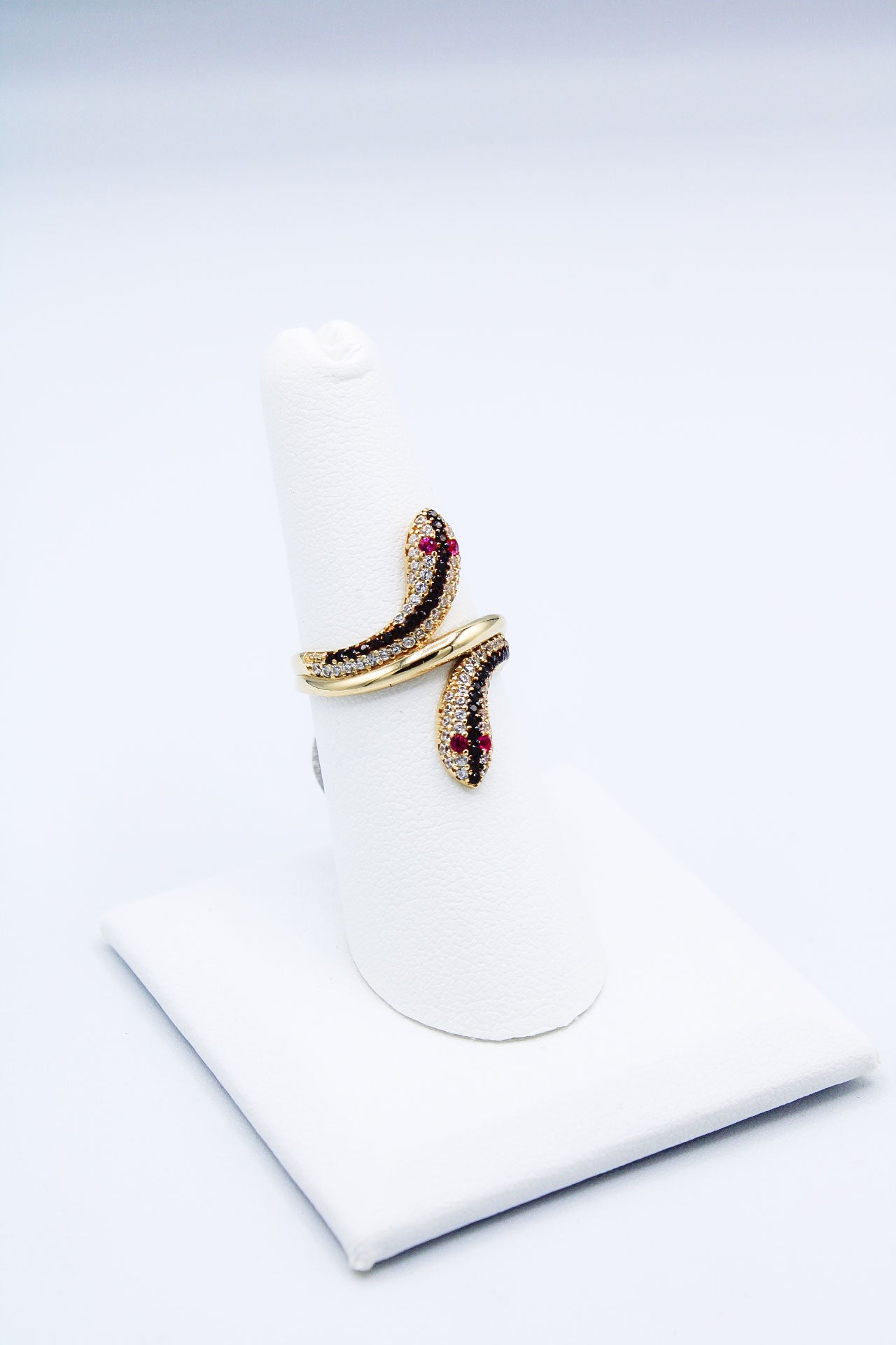 SNAKE RING MADE IN 14K GOLD