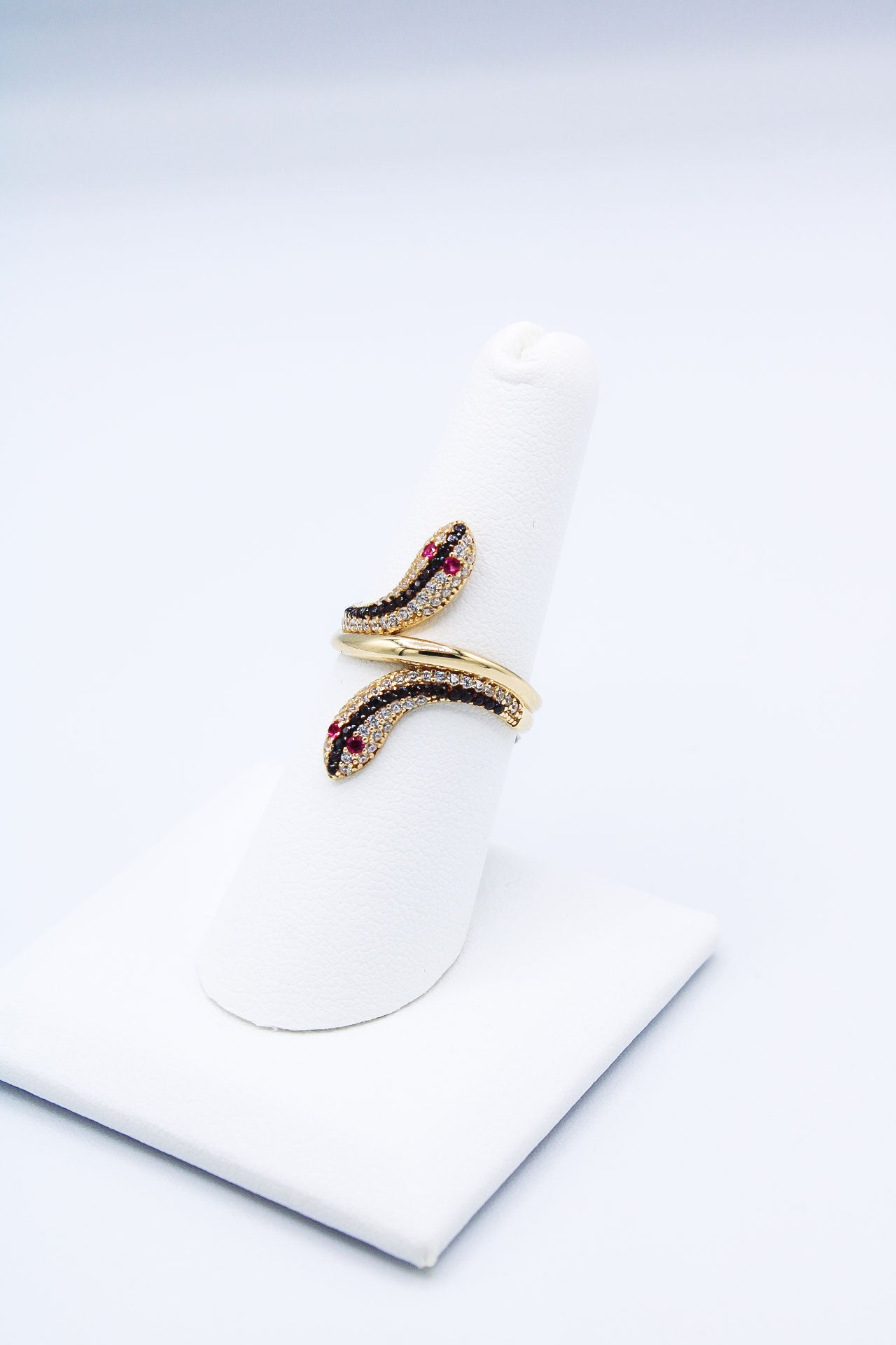 SNAKE RING MADE IN 14K GOLD